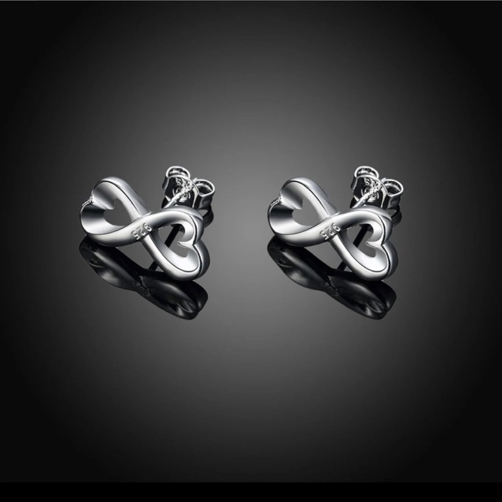 925 Sterling Silver Fashion Infinite Love Heart Stud Earring For Women